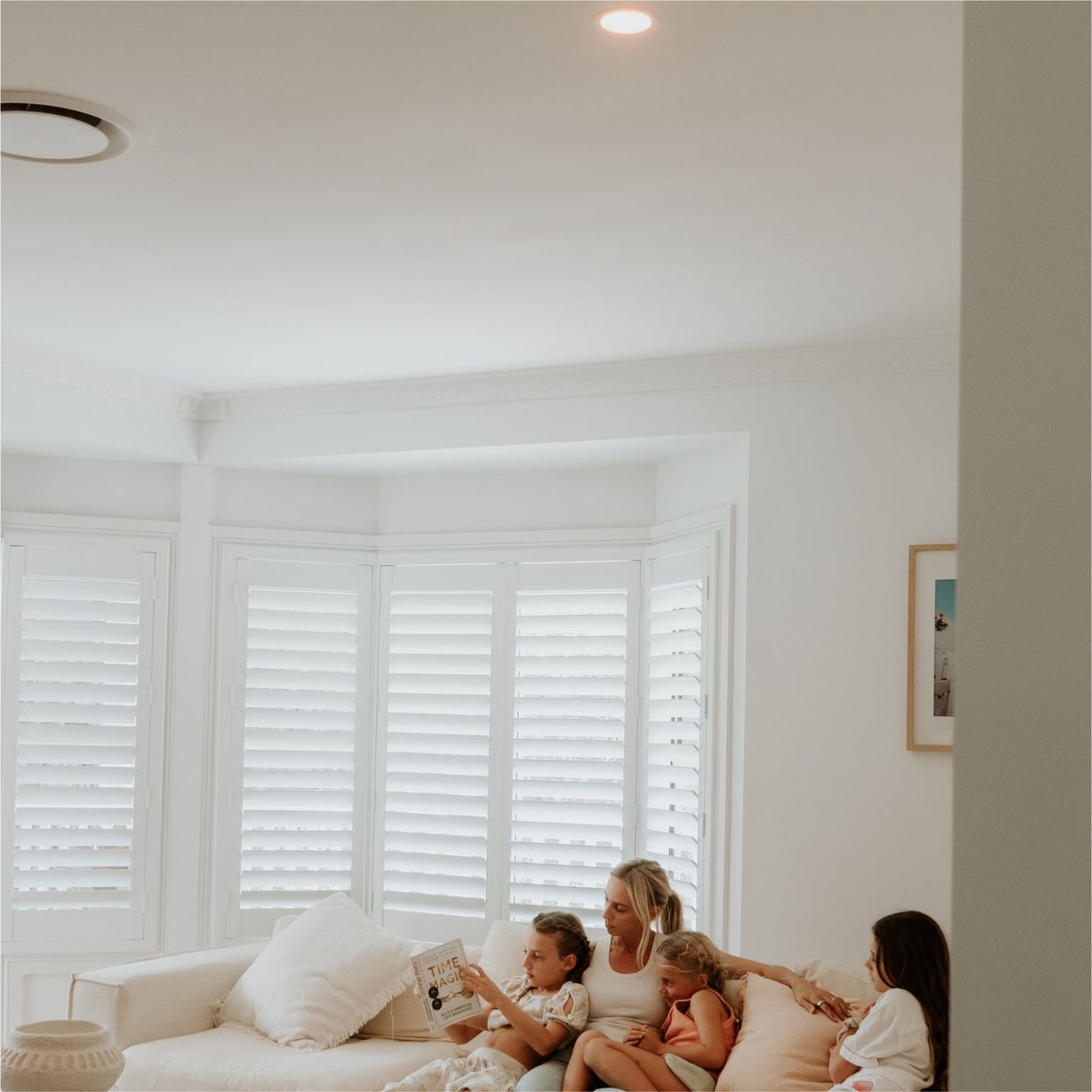 LUM8 Circadian Downlight daytime mode — bright energising full spectrum light
